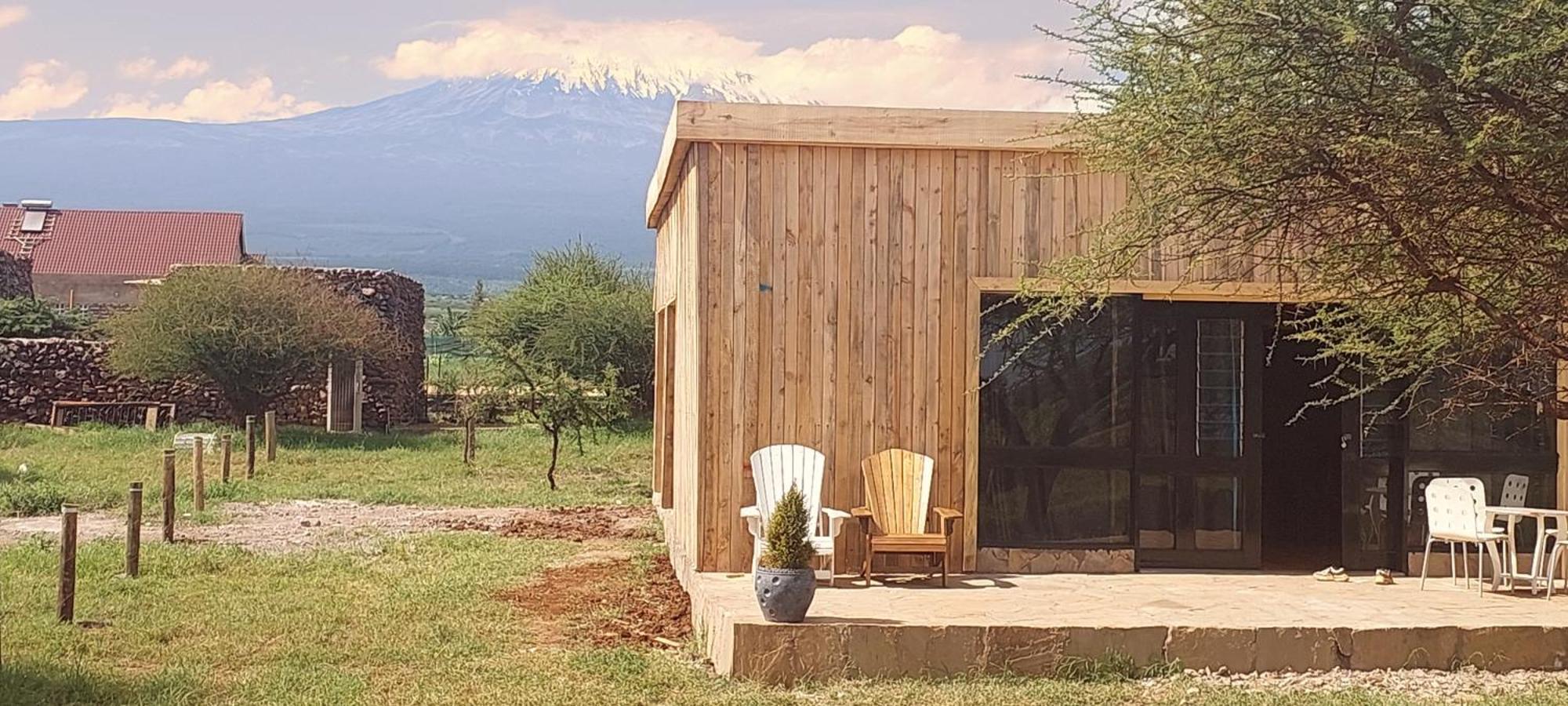 Amboseli Glass House Oloitokitok Eksteriør bilde
