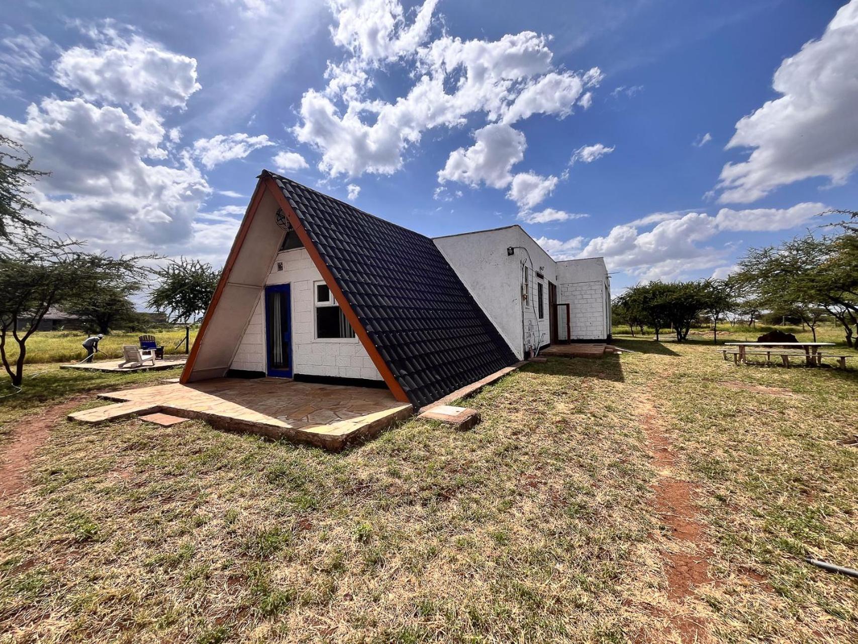 Amboseli Glass House Oloitokitok Eksteriør bilde