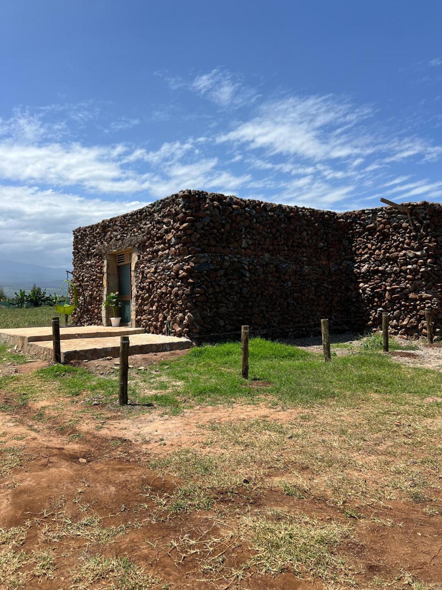 Amboseli Glass House Oloitokitok Eksteriør bilde