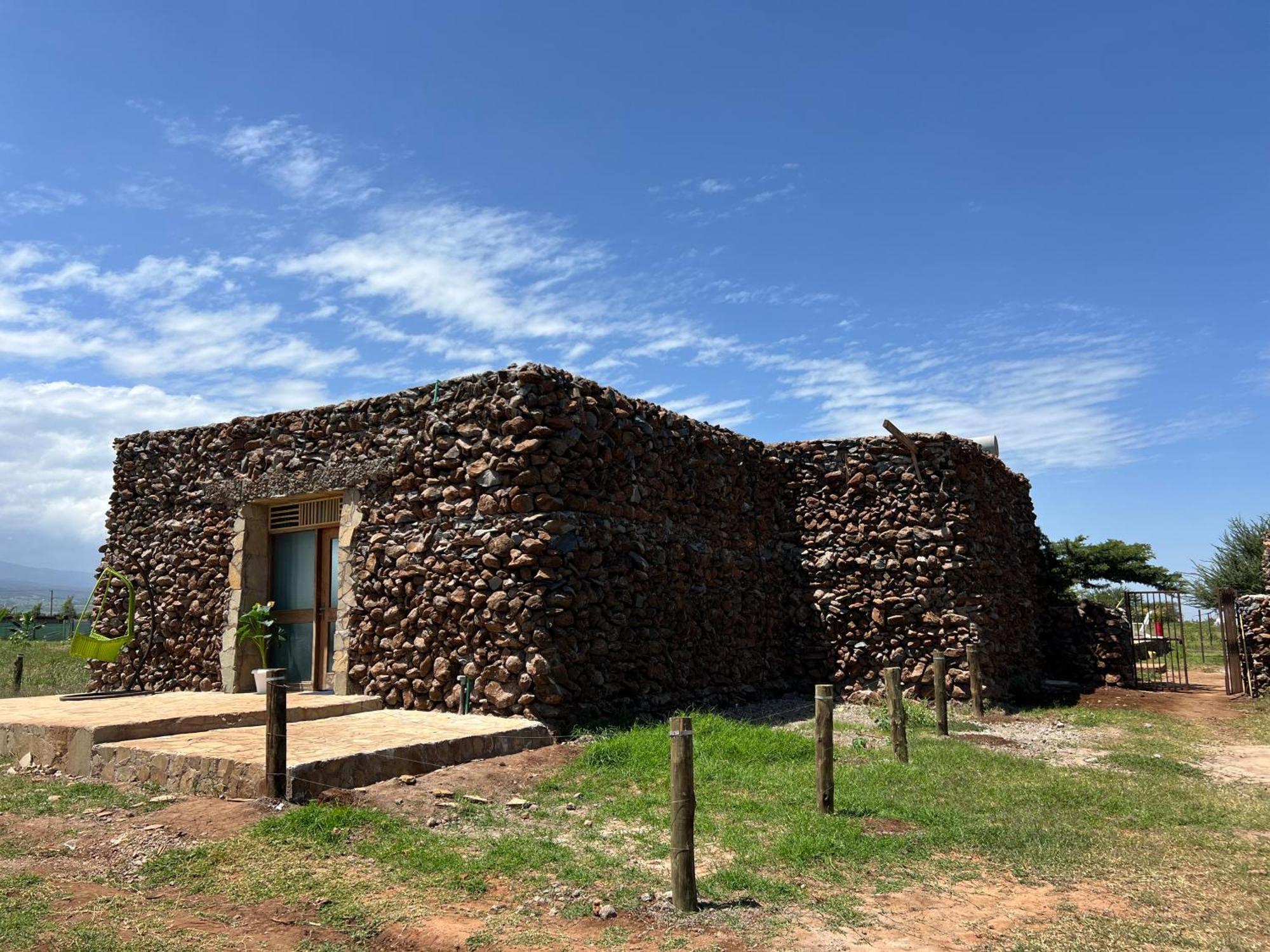 Amboseli Glass House Oloitokitok Eksteriør bilde