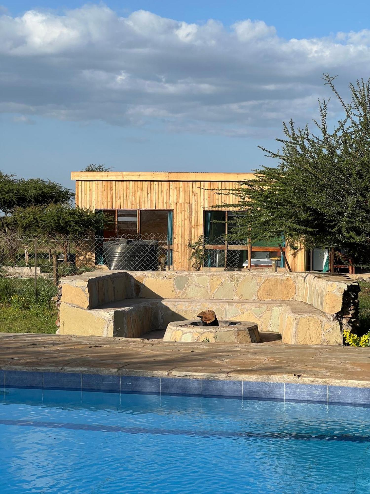 Amboseli Glass House Oloitokitok Eksteriør bilde