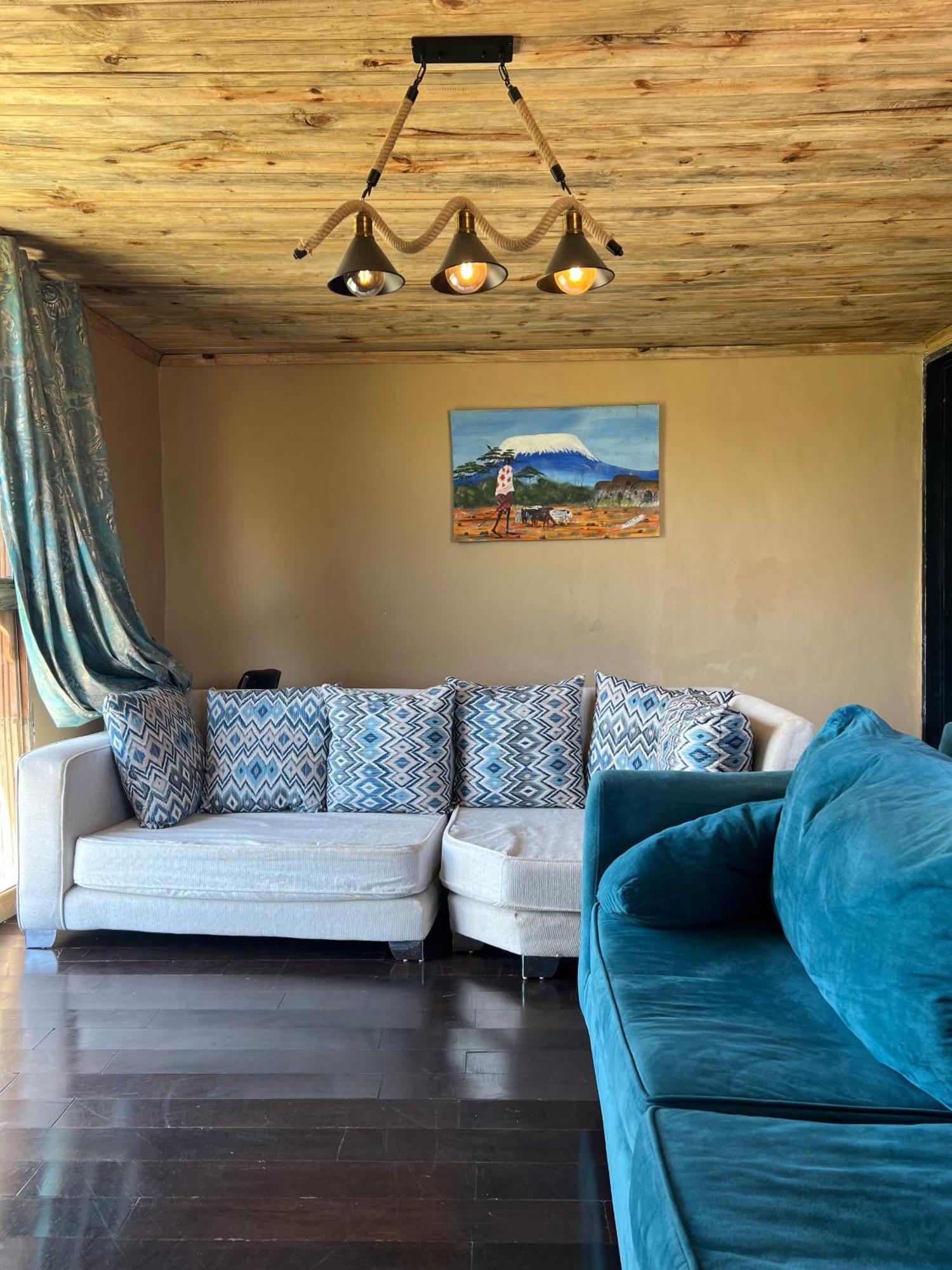 Amboseli Glass House Oloitokitok Eksteriør bilde