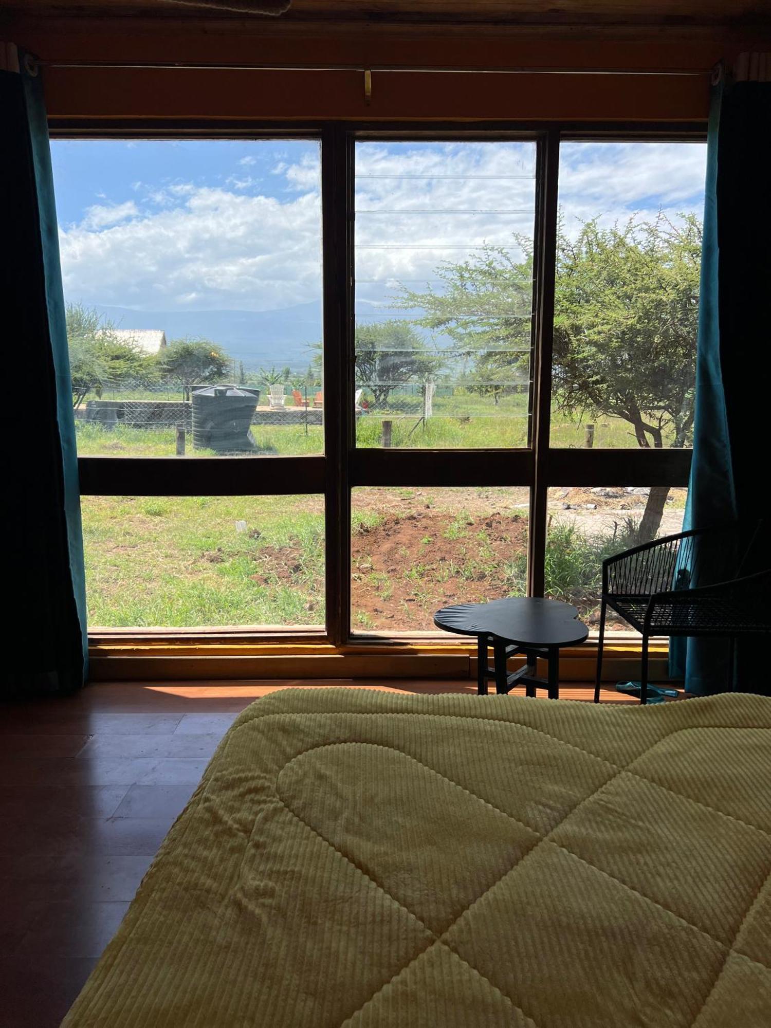 Amboseli Glass House Oloitokitok Eksteriør bilde