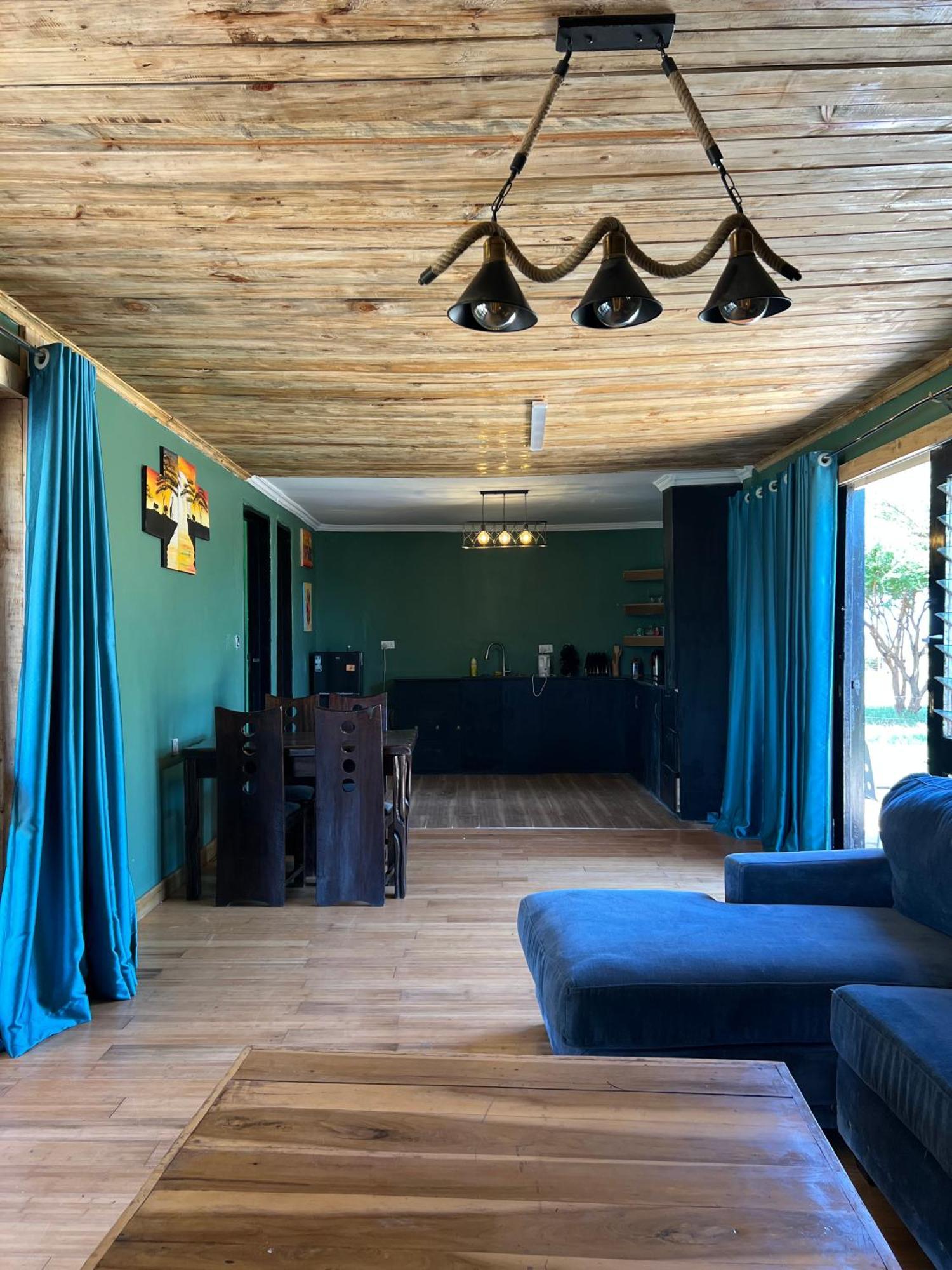 Amboseli Glass House Oloitokitok Eksteriør bilde