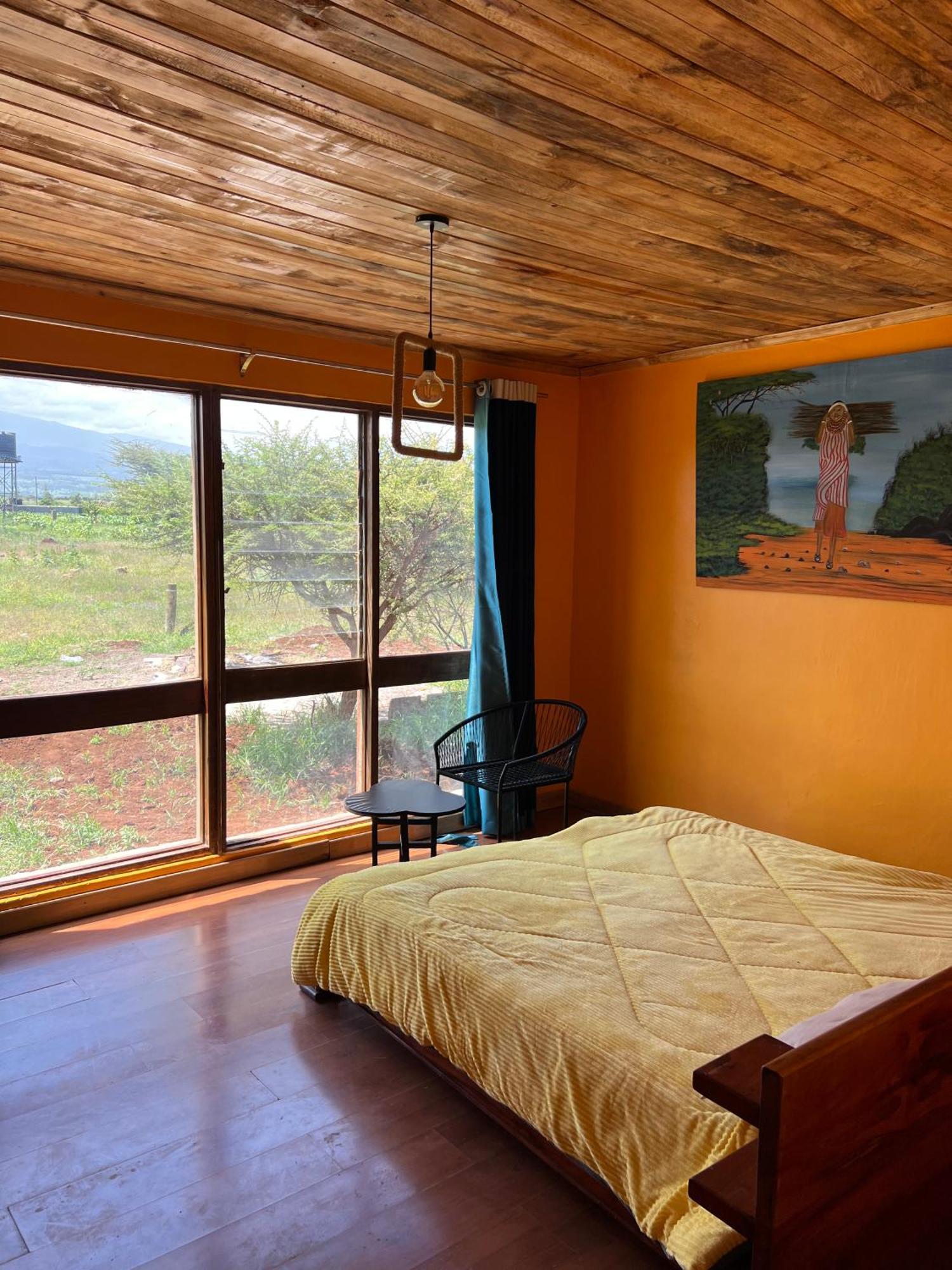 Amboseli Glass House Oloitokitok Eksteriør bilde